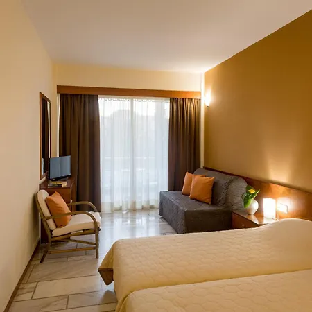 Pavlina Hotel 4*